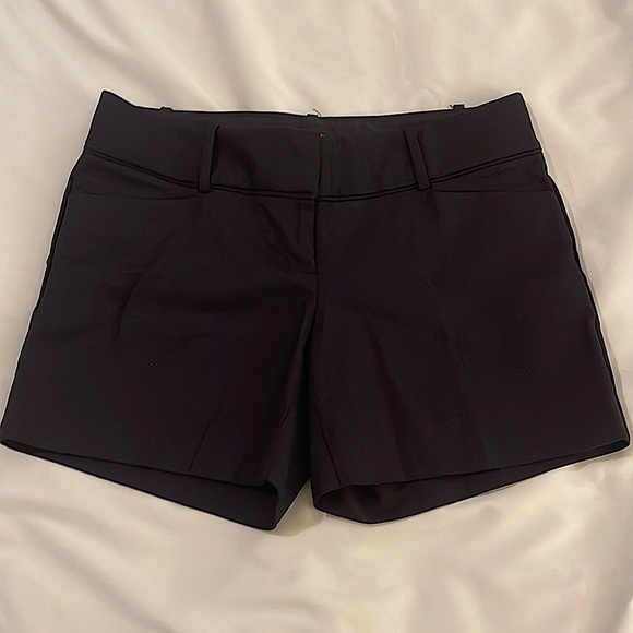 The Limited Black Shorts - Picture 1 of 6